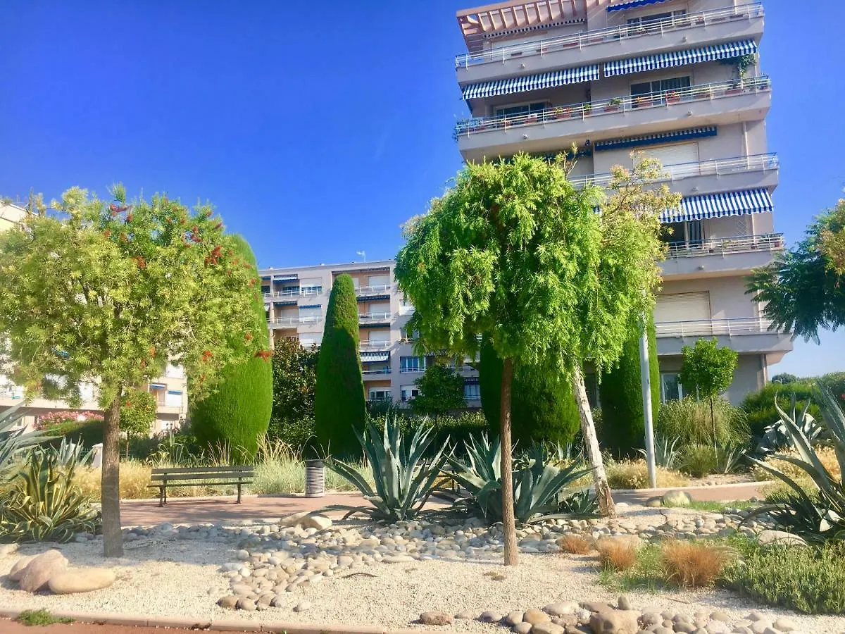 Charmant 2 Pieces A 50 M De La Mer Cros-de-Cagnes Apartment